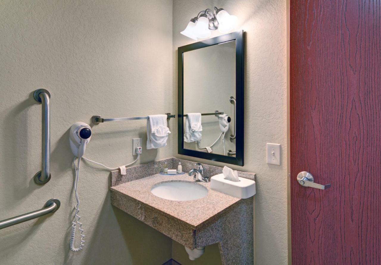 Cobblestone Inn & Suites - Schuyler Luaran gambar